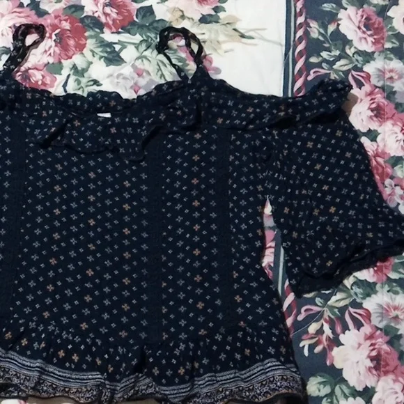 Summer blouse - Picture 3 of 4